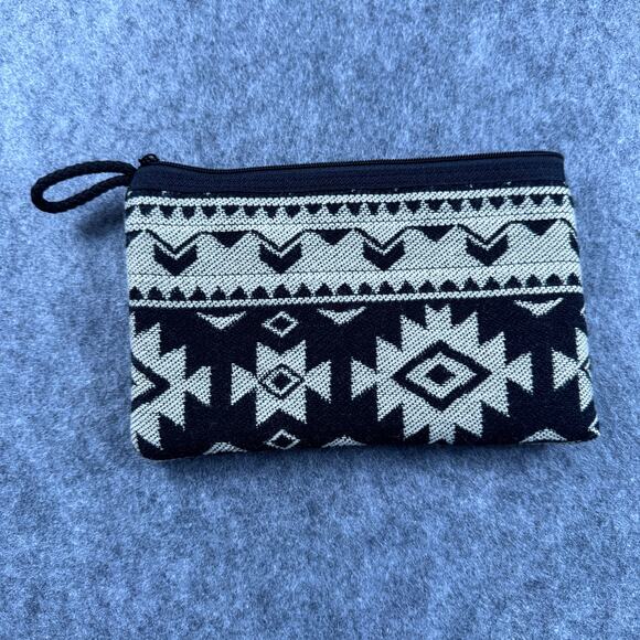 unknown Handbags - Handmade Black Cream Knit Coin Purse, Make-up Pouch